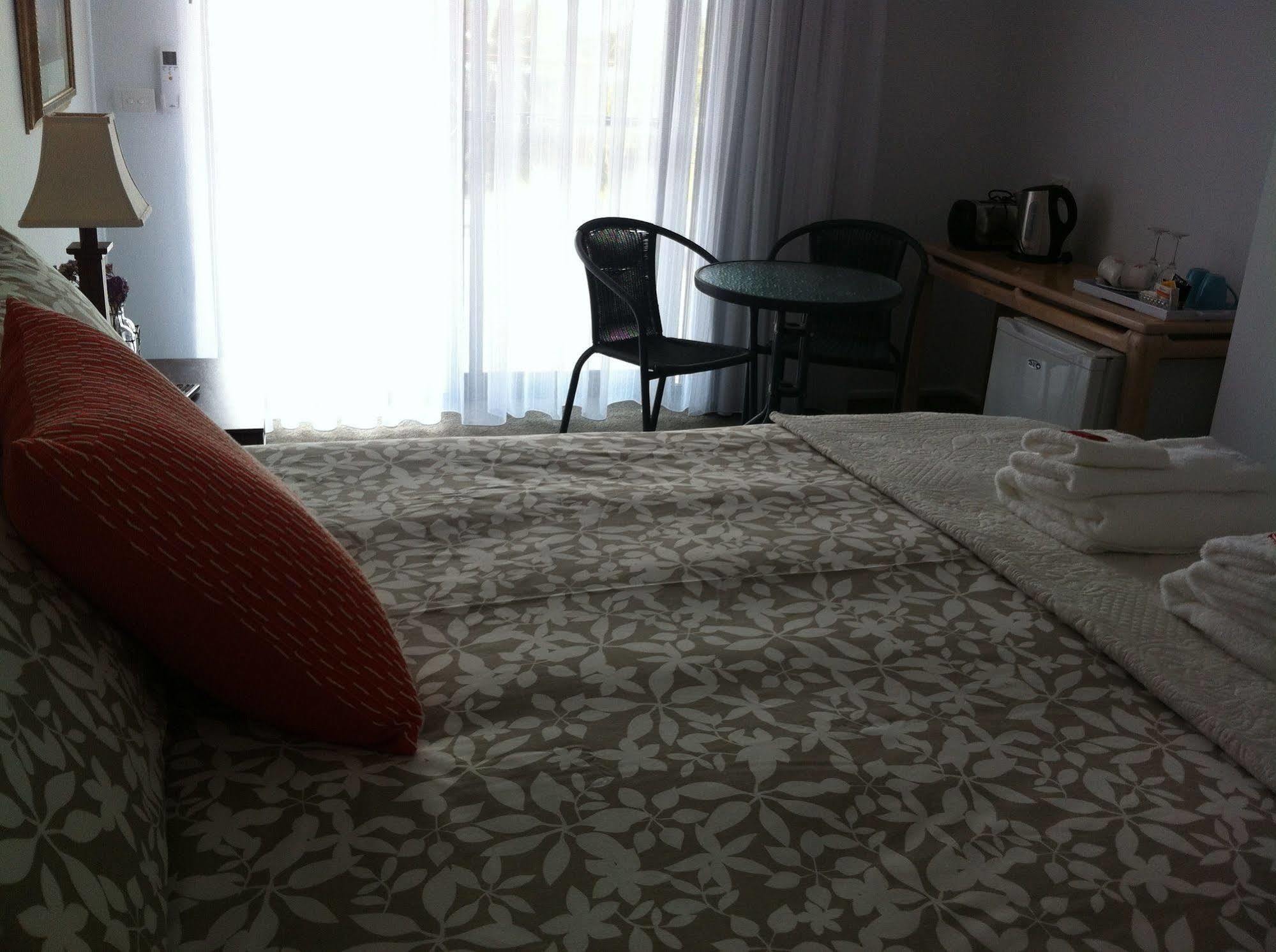 Corinella On The Esplanade Bed & Breakfast Exteriör bild