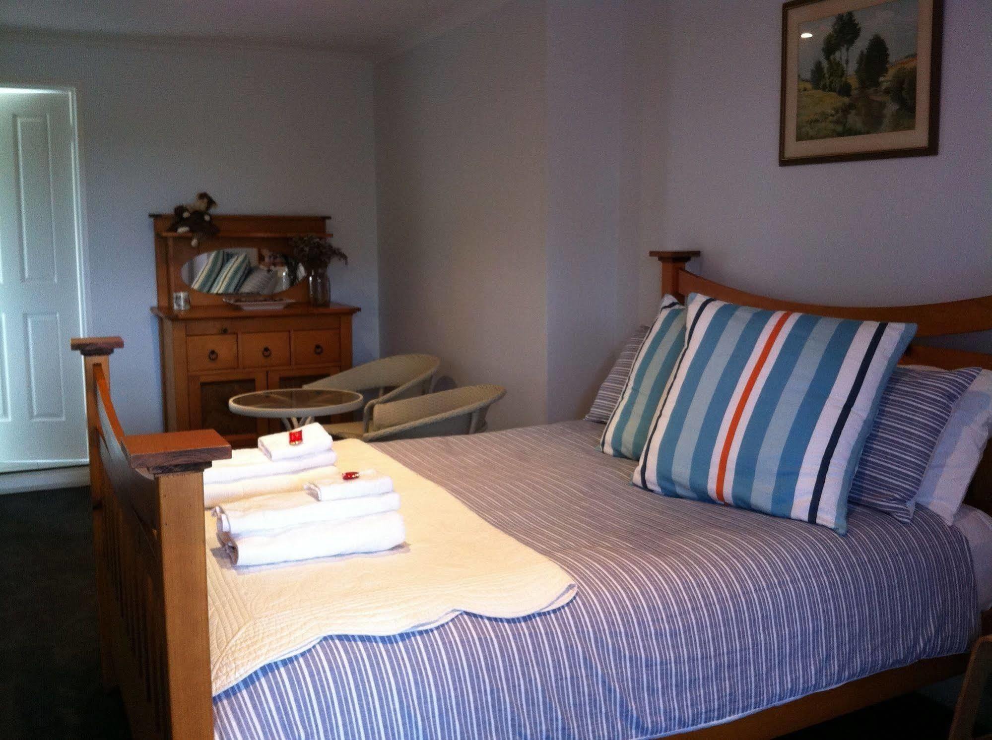 Corinella On The Esplanade Bed & Breakfast Exteriör bild